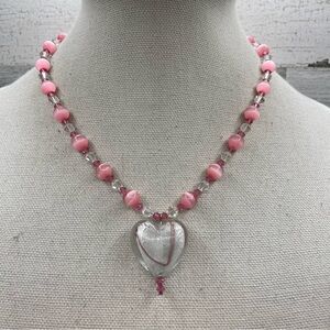 Beautiful Unsigned Artisan Pink Cat Eye Beaded Blown Heart Glass Necklace